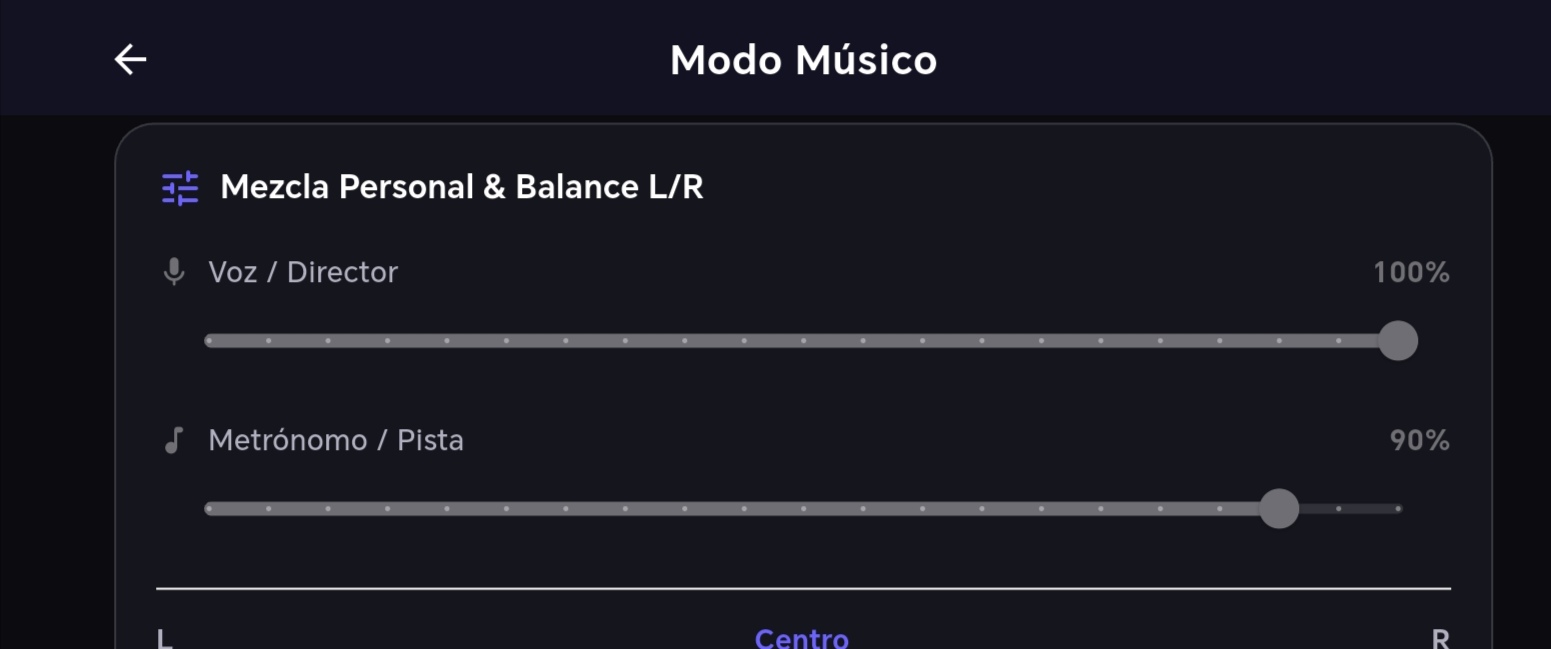 Músico tocando en ensayo con InSyncro